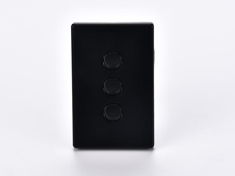 3 GANG SWITCH BLACK